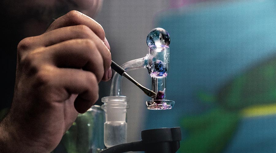 A Beginner’s Guide on How to Use a Dab Rig